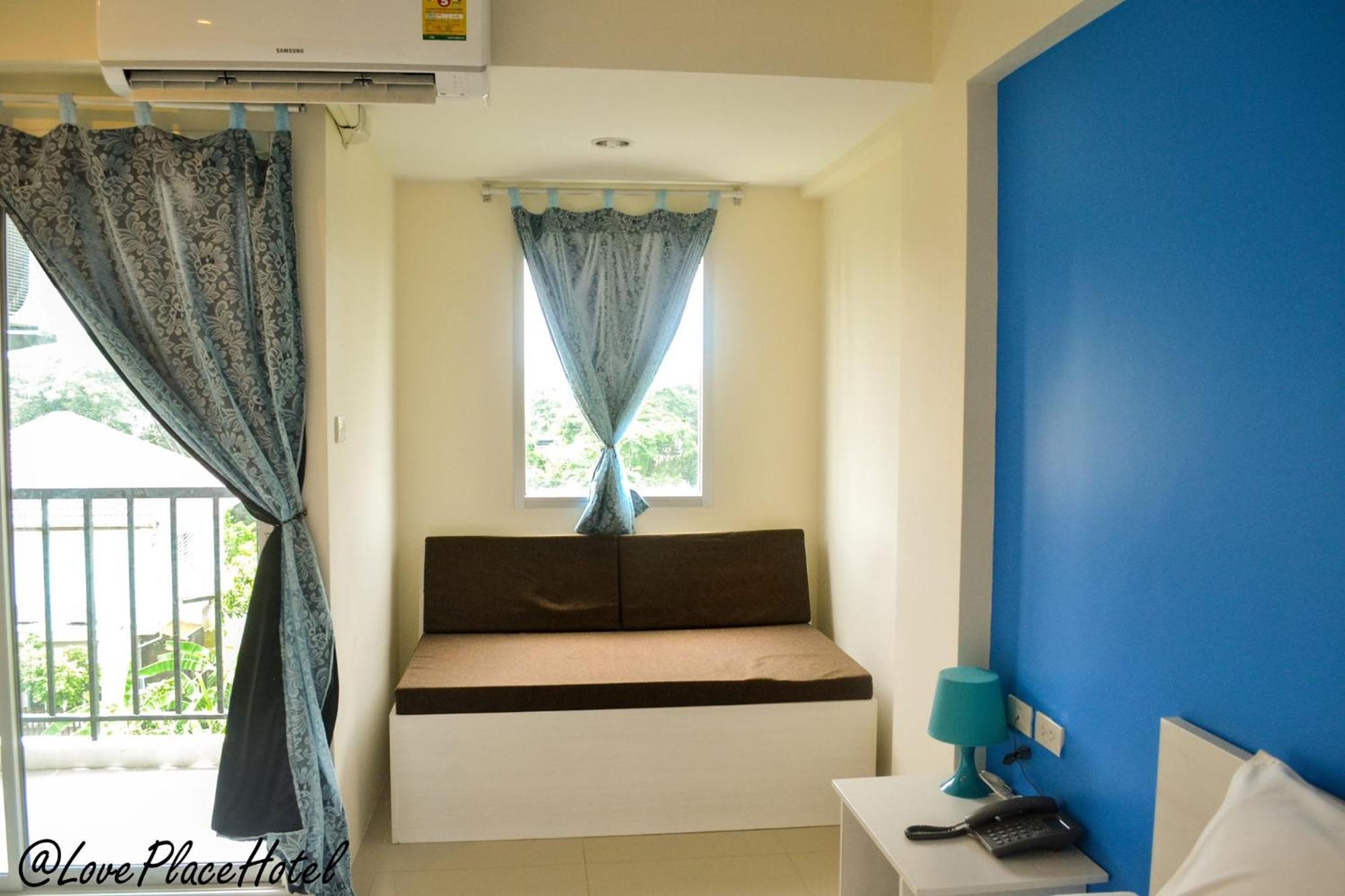 Sixty Star Love Place Hotel Bangkok Exterior photo
